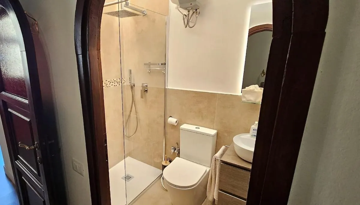 Trevi Moonlight Apartment Рим
